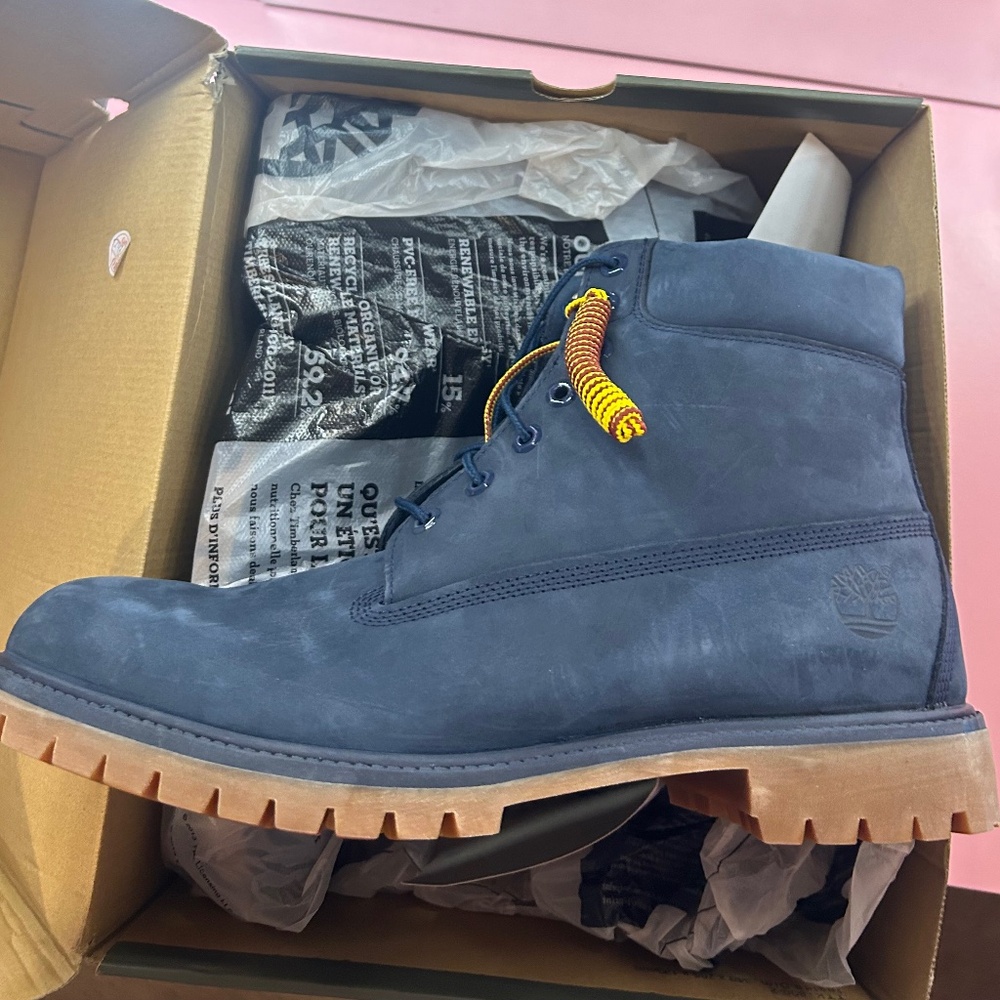 Men’s deep blue timberland boots size 14